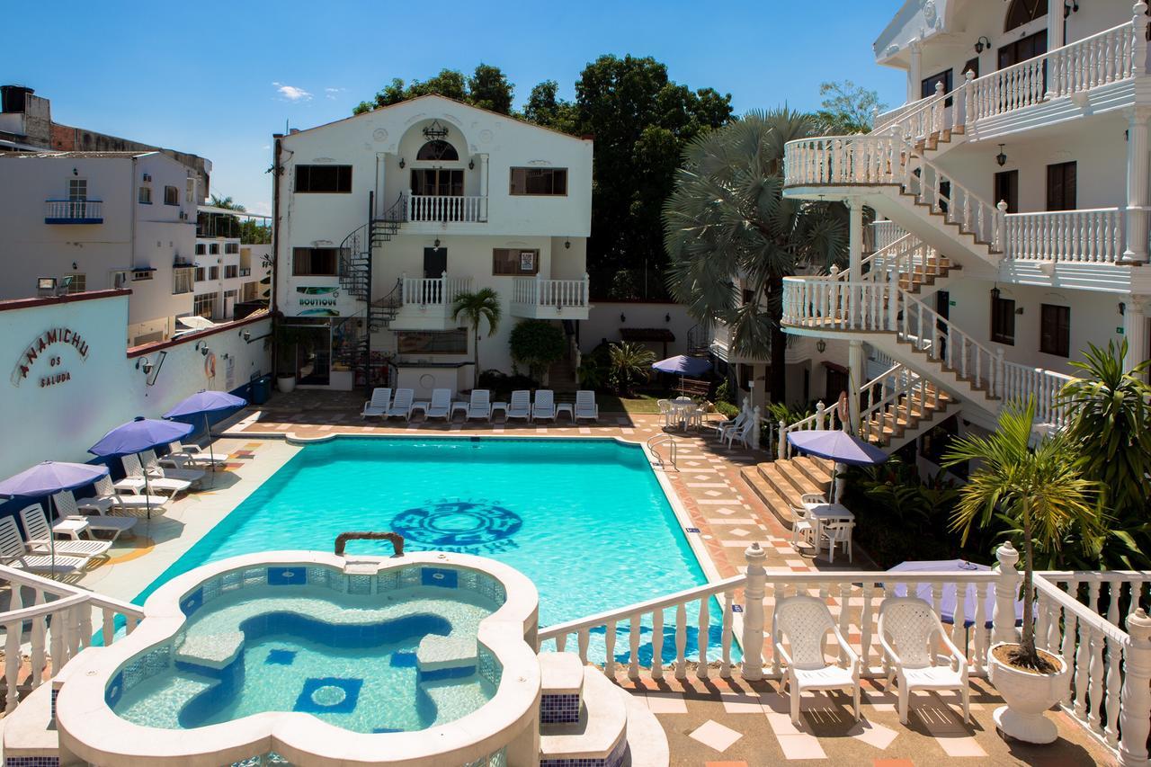 Hotel Anamichu Suites Мельгар Екстер'єр фото