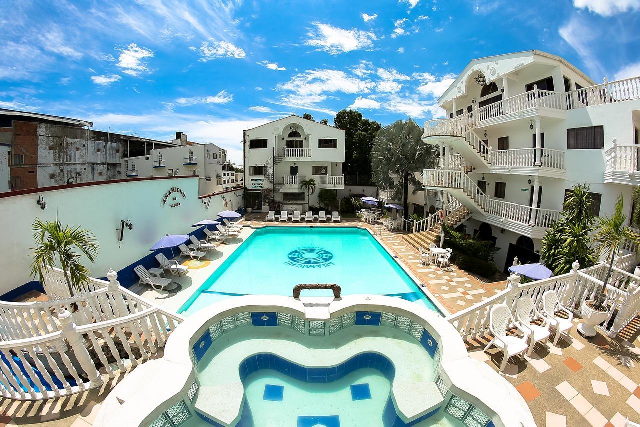 Hotel Anamichu Suites Мельгар Екстер'єр фото